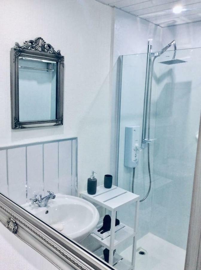 Appartamento The Lion'S Den On Royal Street Gourock Esterno foto