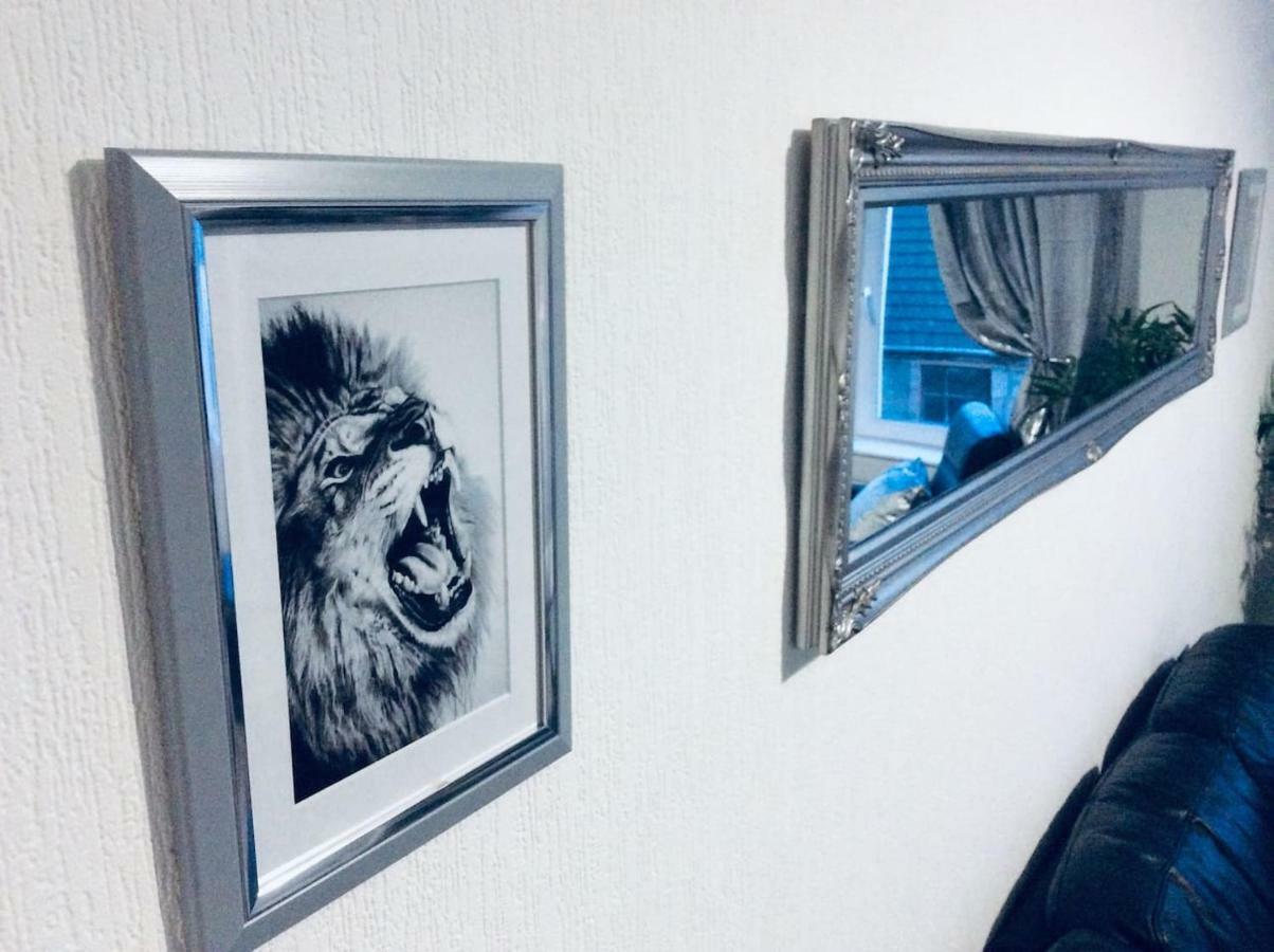 Appartamento The Lion'S Den On Royal Street Gourock Esterno foto